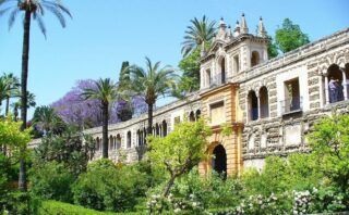 ¿Cómo evitar las colas en el Alcázar de Sevilla? Consejos 2026 🎟️