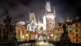 ¿Cómo evitar las colas en el Castillo de Praga? Consejos 2026