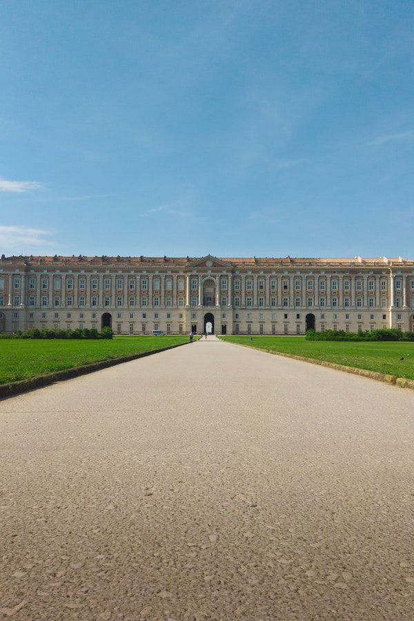 Visita sin colas en el Palacio Real de Caserta, jardines y fachada