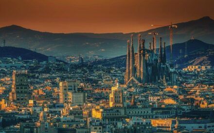 ¿Cómo evitar colas en la Sagrada Familia de Barcelona? Consejos 2026 🎟️🇪🇸